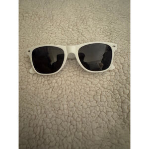White “Bride” Sunglasses Wedding Bachelorette Party Shades